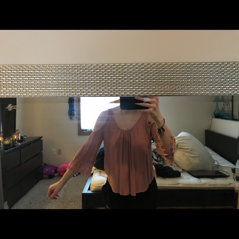 Off shoulder shirt
